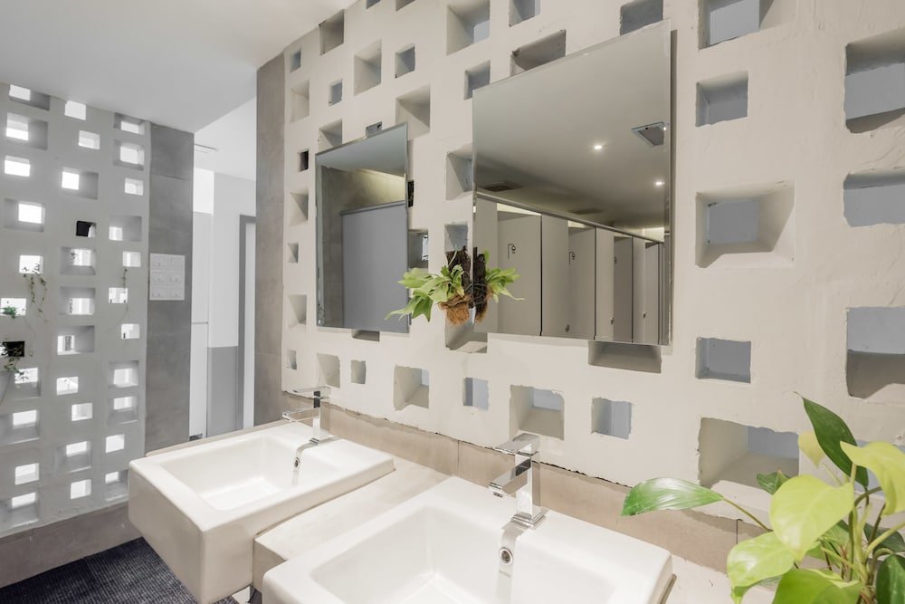 Фото Bunk & Bilik Hotel Jalan Ipoh