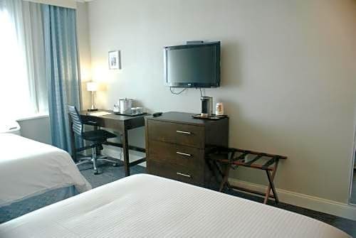 Фото Wyndham Garden Long Island City