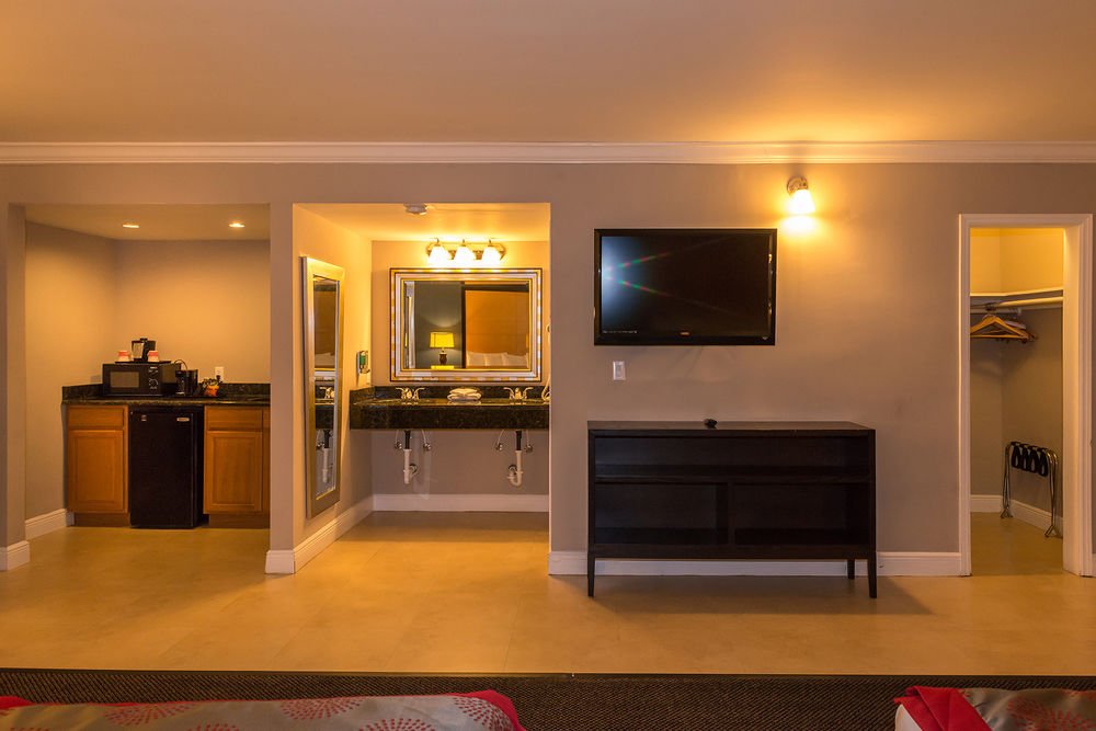 Фото Ramada by Wyndham Miami Springs/Miami International Airport