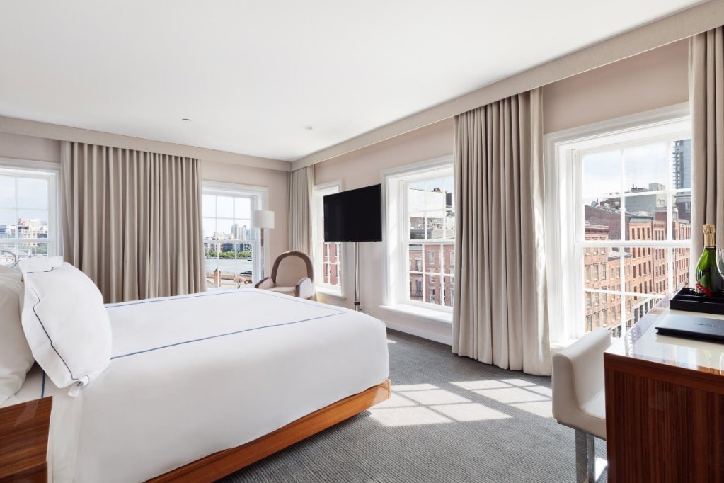 Фото Mr. C Seaport