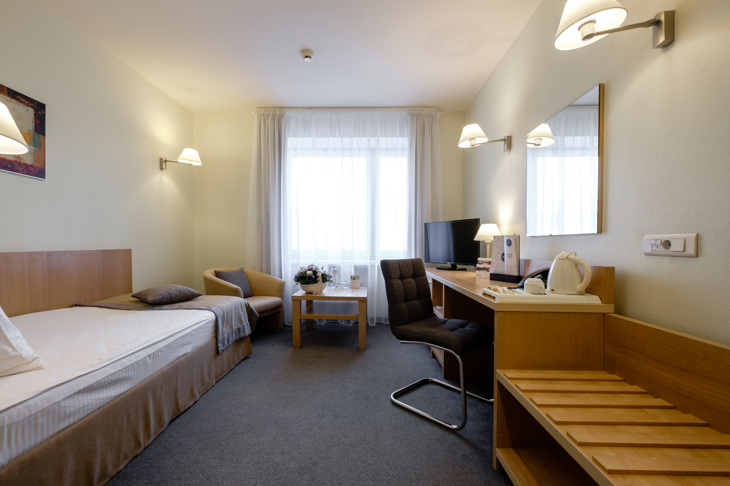 Фото Гранд Авеню by Usta Hotels