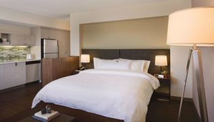 Фото Element Edmonton West