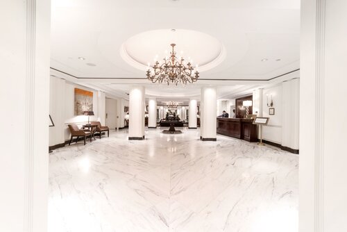 Гостиница Omni Berkshire Place в Нью-Йорке
