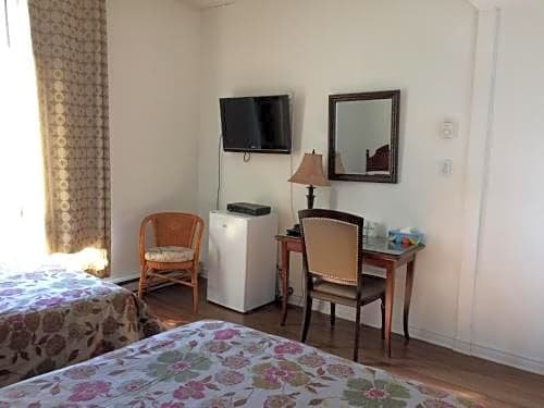 Фото Hotel Bon Accueil