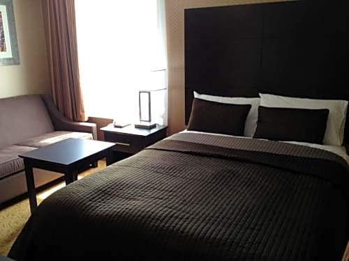 Фото Mississauga Gate Inn