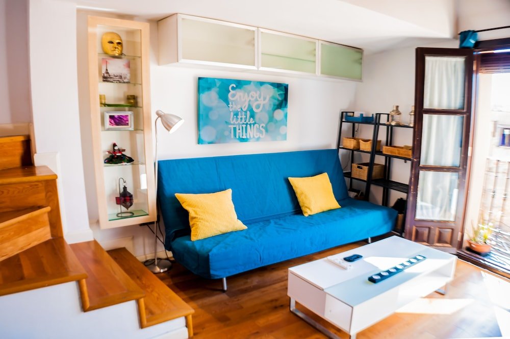 Фото Apartamentos con patio junto a la catedral by Toledo Ap