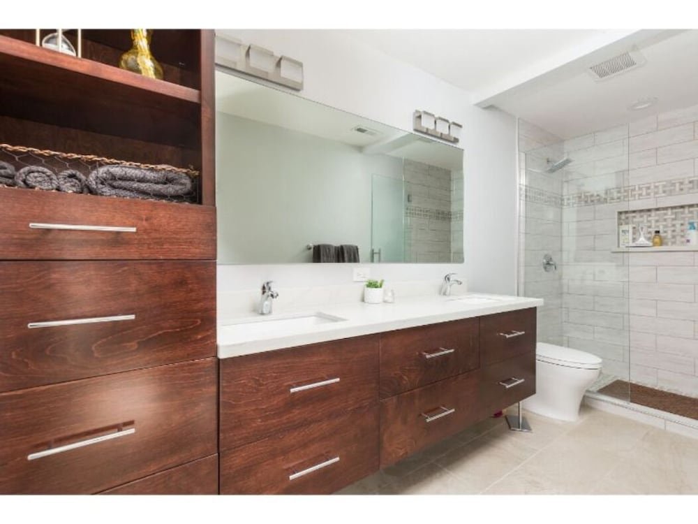 Фото Elm - Modern 4bd Private Pool & Walk to Biltmore