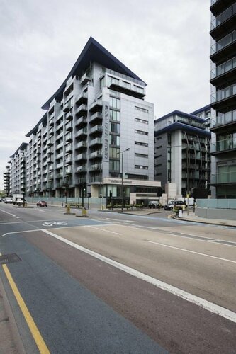 Veeve Chelsea Bridge Wharf