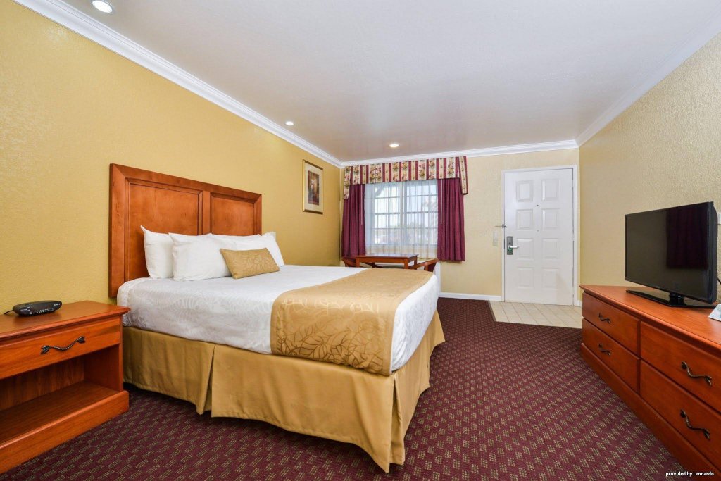 Фото Best Western Hanford Inn