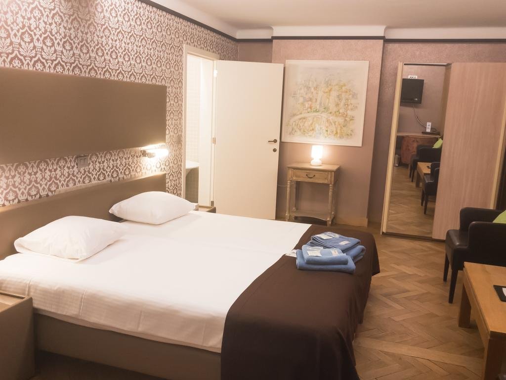 Фото Hotel Villa Escale