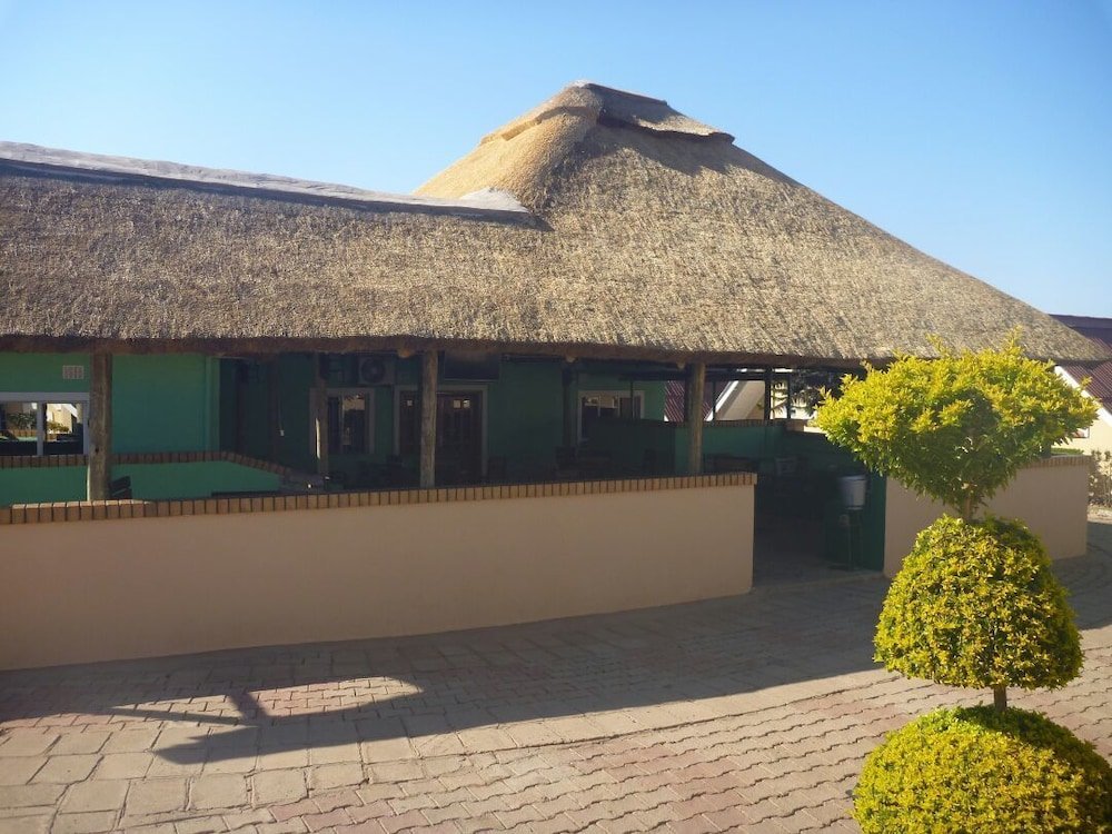 Фото отеля 2