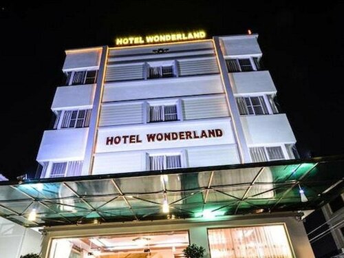 Гостиница Hotel Wonderland в Мандалае