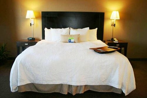 Гостиница Hampton Inn & Suites Madison-West в Мэдисоне