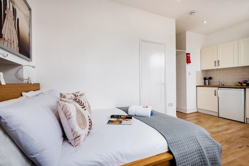 Фото Earl's Court Ongar Road Apartments by Flying Butler