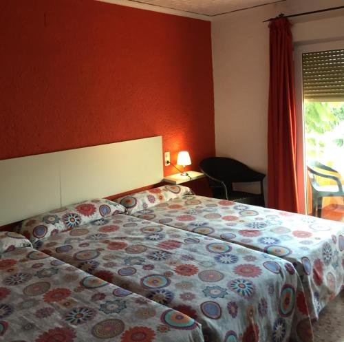 Фото Hostal Comercio