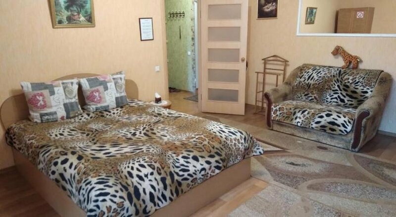 Жильё посуточно Apartment on Peremohy Street 8 в Хмельницком