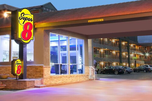 Гостиница Super 8 by Wyndham Pasadena/LA Area в Пасадене