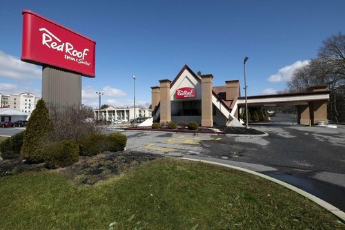 Гостиница Red Roof Inn & Suites Newark - University в Ньюарке