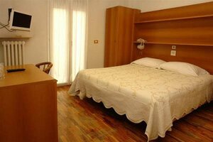 Hotel Torrismondi (Piedmont, Cuneo), hotel