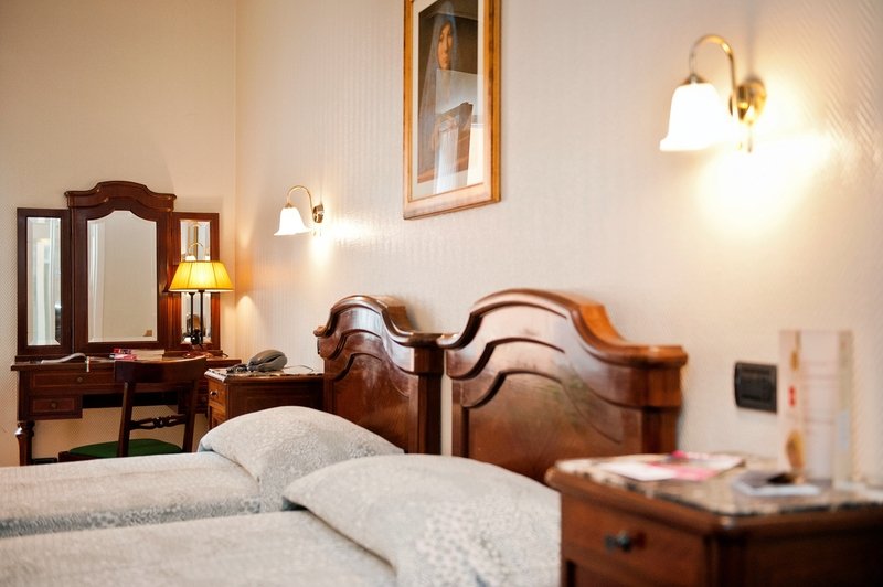 Фото Best Suites Trevi