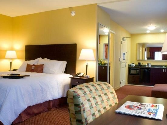 Фото Hampton Inn & Suites Providence Downtown