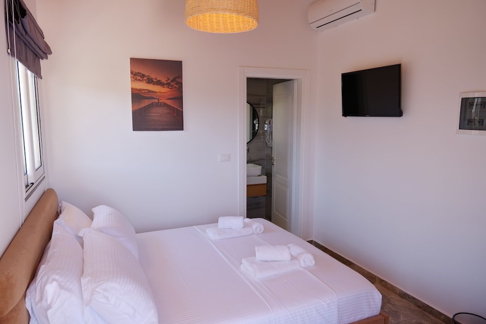 Фото Blue Water Hotel