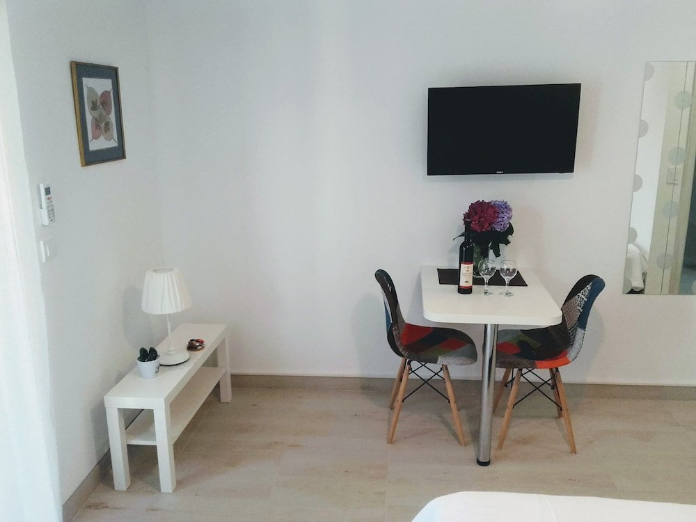 Фото Hotel Petrovac