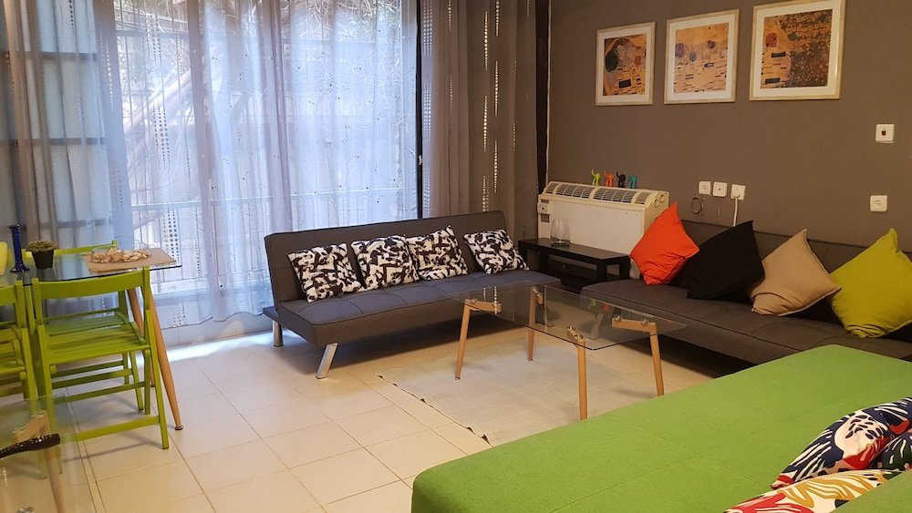 Фото Апартаменты Central Tel Aviv