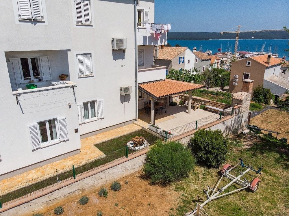 Фото Villa Mirta