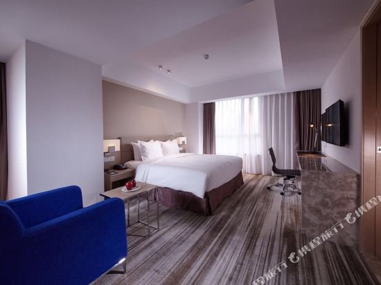 Фото Holiday Inn Express Shenyang Tawan