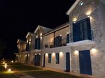 Ilianthos Apartments & Studios