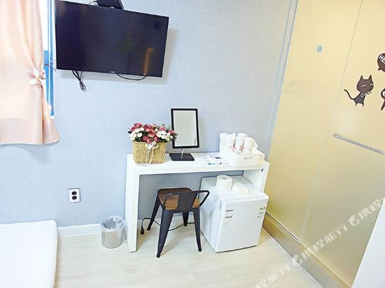 Фото The Road Hotel