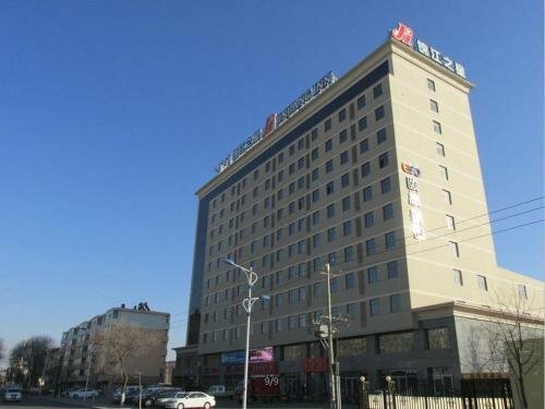 Гостиница Jinjiang Inn Baotou Salaqi Railway Station