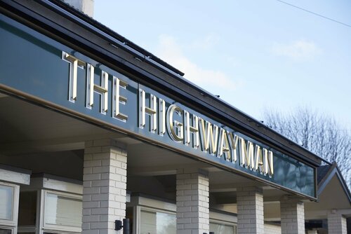 Гостиница Highwayman Hotel