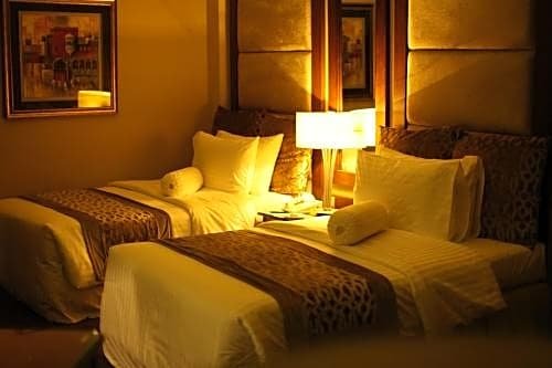 Фото Фор Пойнтс бай Шератон Лахор