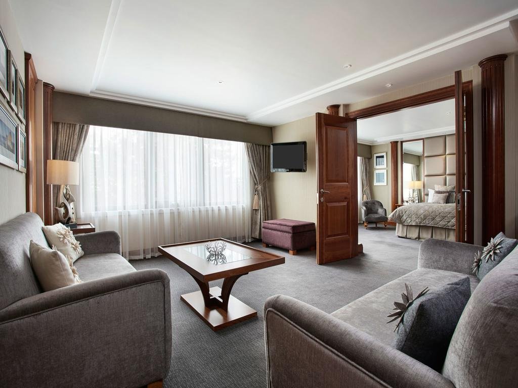 Фото Moxy Aberdeen Airport