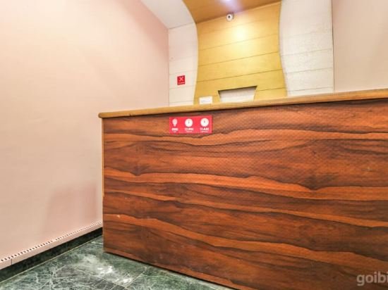 Фото Oyo 9927 Hotel Prakash Inn