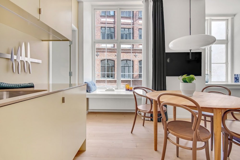 Фото Apēron Apartment Hotel