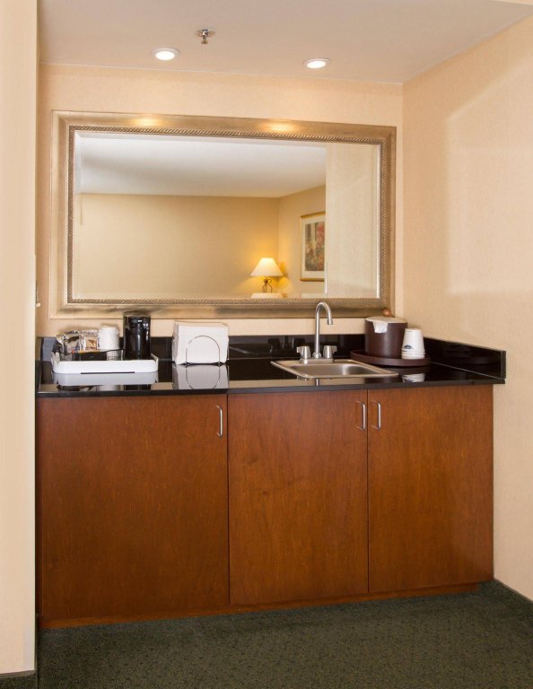 Фото Hampton Inn Fairfax City