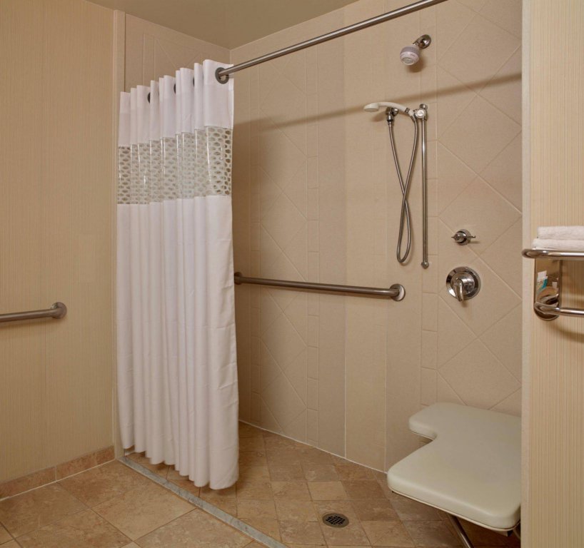 Фото Hampton Inn & Suites North Conway