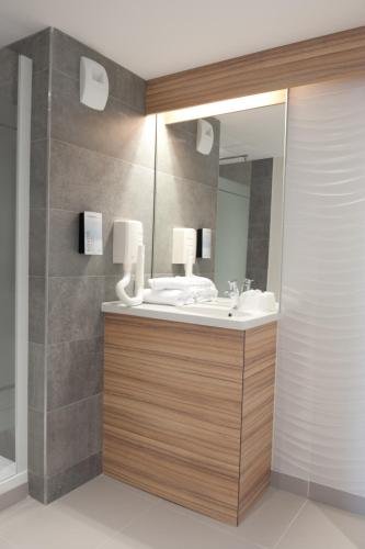 Фото Campanile Limoges Centre - Gare