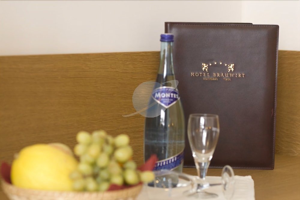 Фото Hotel Braeuwirt