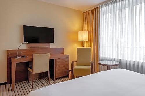 Фото Neues Schloss Privat Hotel Zurich, Autograph Collection