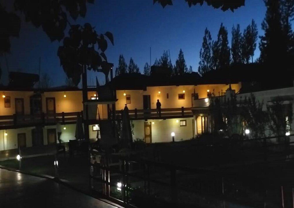 Фото отеля 2