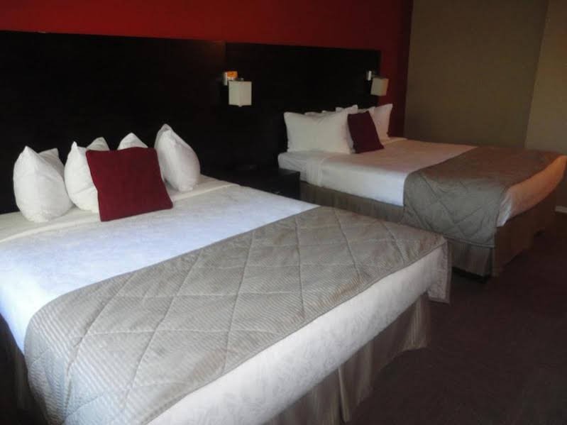 Фото Super 8 by Wyndham West Kelowna BC