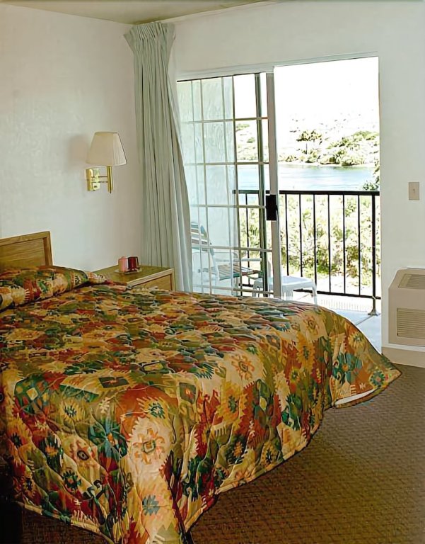 Фото Lodge on the River