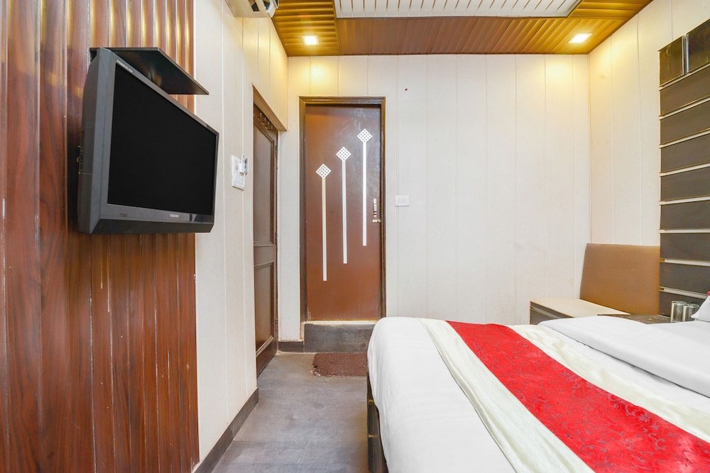 Фото Oyo 6801 Hotel Shri Sai International