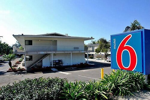 Гостиница Motel 6 Santa Barbara, Ca - State Street в Санта-Барбаре