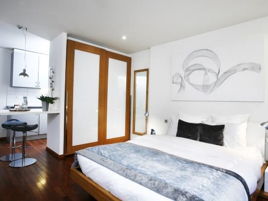 Фото La Cour des Augustins Boutique Gallery Design Hotel