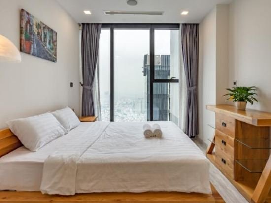 Фото Zahoo House - Vinhomes Golden River